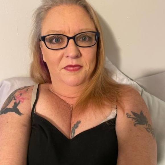 Meet your Posher, Becky - Picture 1 of 1